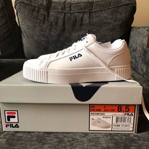 BNWT Fila Redmond shoes
